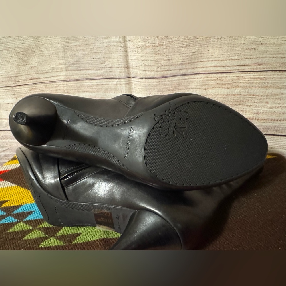 Louis Vuitton Black Leather Zipper Detail Booties Size 39 EU🔥 - Picture 4 of 12